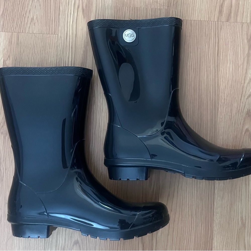 UGG Glossy Black Women's Rain  Boots -